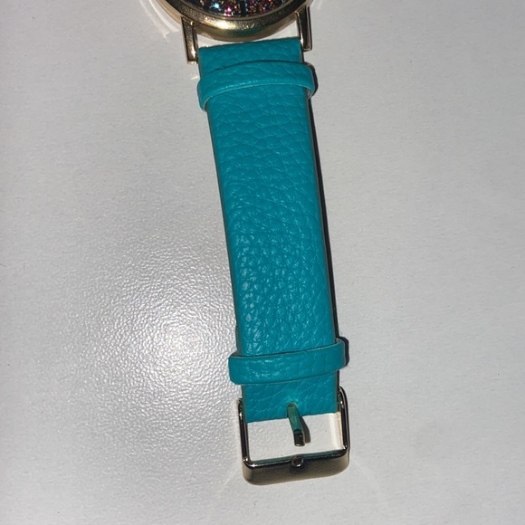 super cute watch - Picture 4 of 5